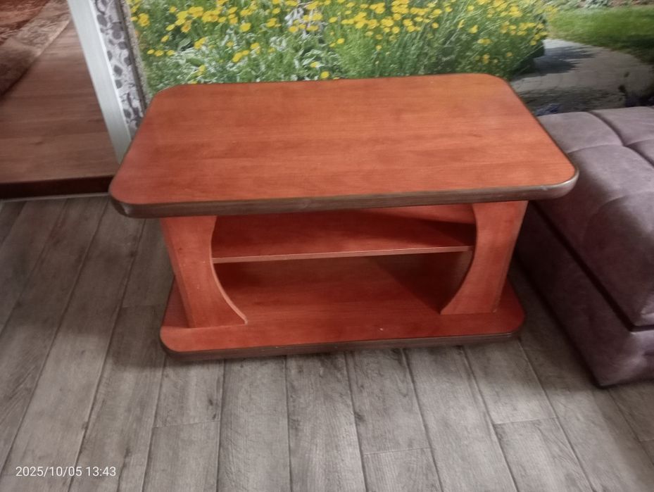 Журнальный столик