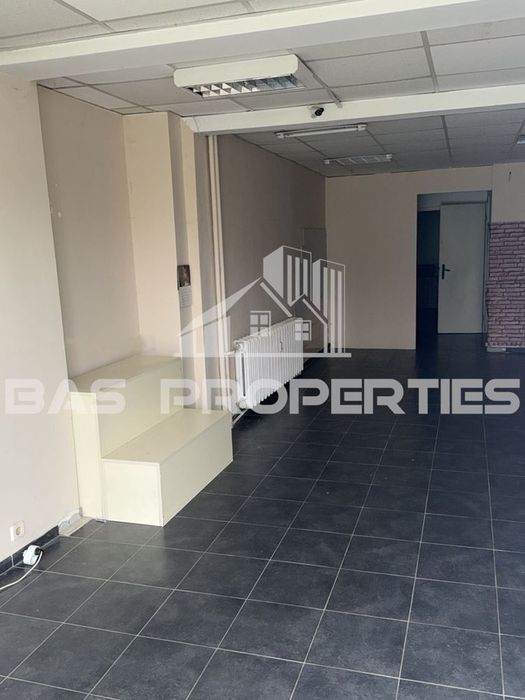 Магазин в София-Люлин 5 площ 61