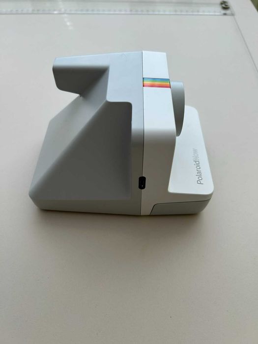 Polaroid NOW фотоапарат за инстантни снимки