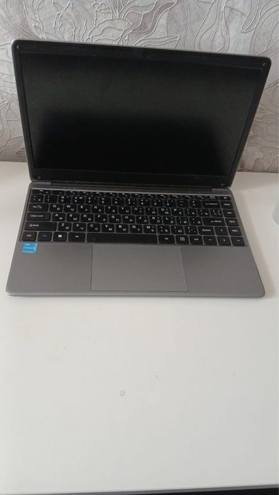 Chuwi ноутбук в хорошем состояний