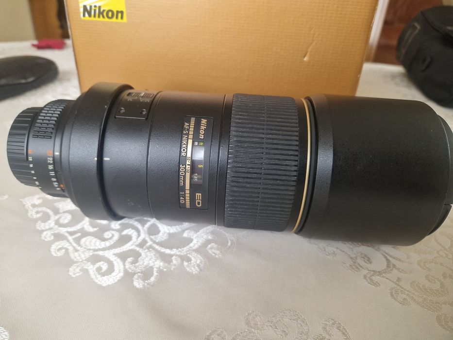 Obiectiv fix Nikon AF-S 300 mm IF-ED