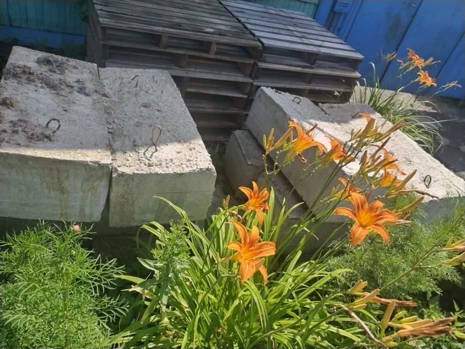 ПРОДАМ Железо бетонные блоки