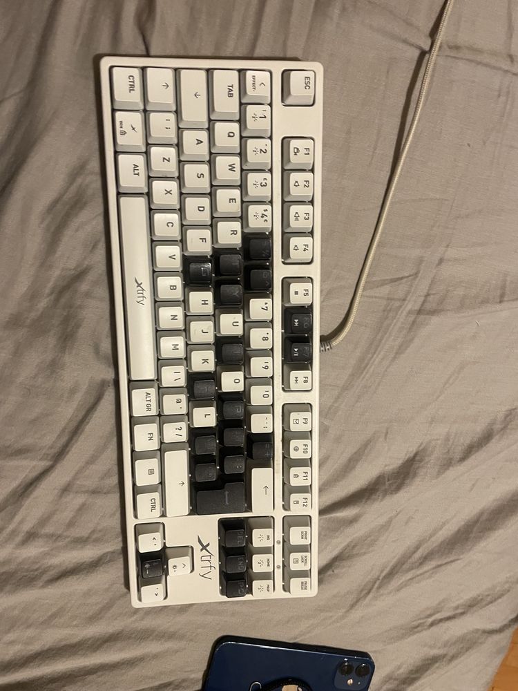 Клавиатура Xrefy K4 TKL RETRO RGB Kalih Red Switch гр. София 7-ми 11-ти ...