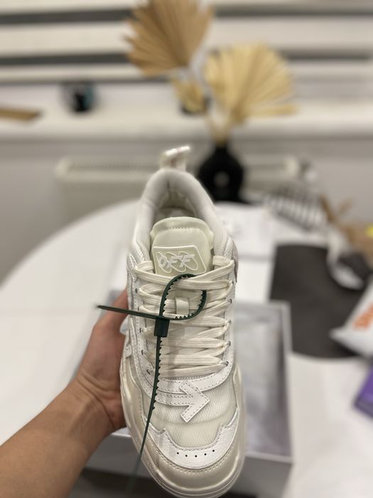 Off-White Odsy 1000