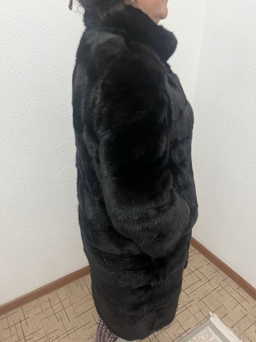 Продам шубу черного цвета