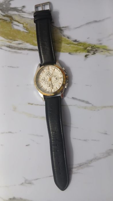 Часы TISSOT 1853 в отличном состоянии работает
