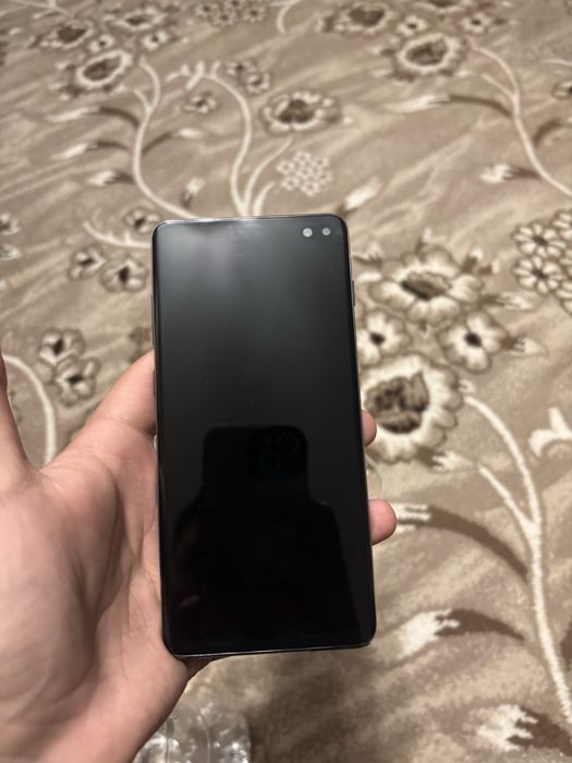 Vand schimb samsung s 10 plus perfect functional, detalii pv