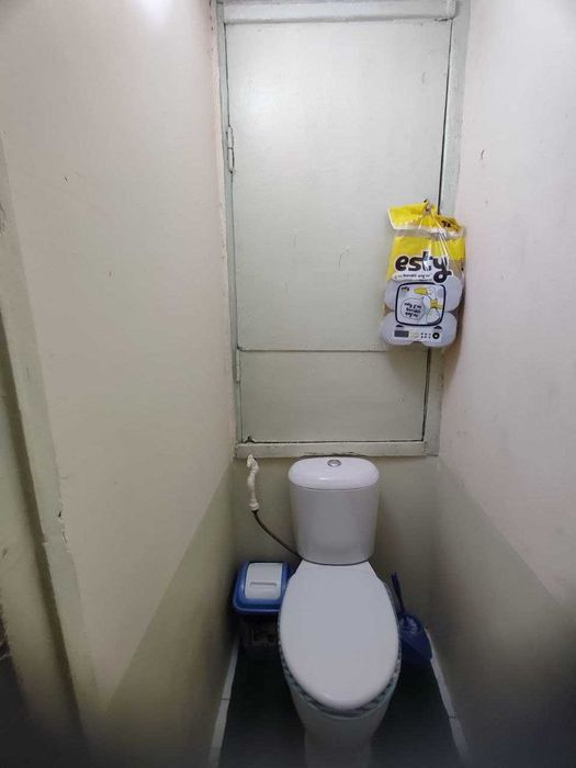 Zangiotada 1 xona uy sotiladi