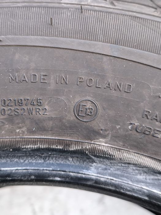 Два броя зимни гуми 215/65/R16