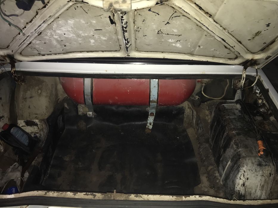 Холати яхши турган мошина