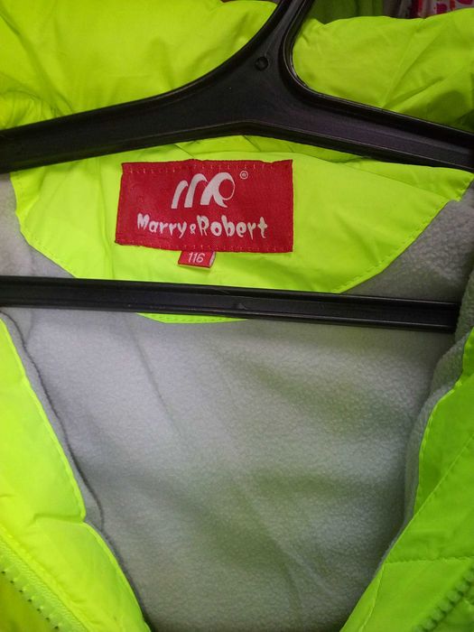 Продам детские пуховики