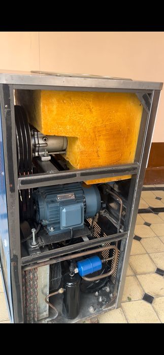 Muzqaymoq aparati Frigomat 380v sotiladi