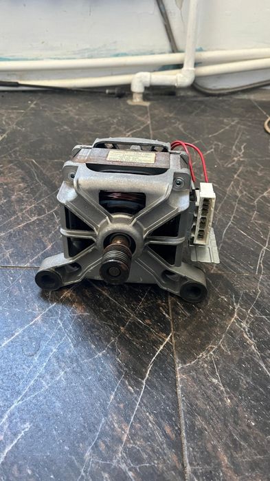 Продам Моторчик от стиральный машины