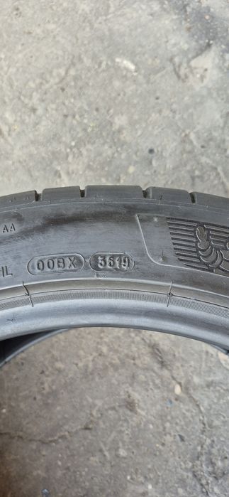 4 anvelope vara,fata Continental 275/40/20,spate Michelin 315/35/20.Pretul este pe bucata.