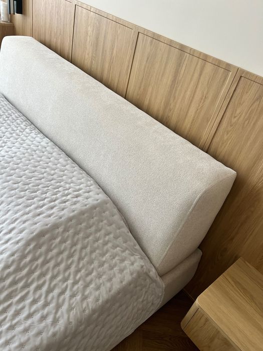 Двухспальная кровать