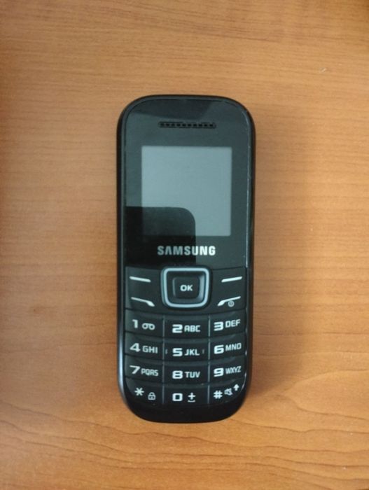 Telefoane vechi defecte de vânzare