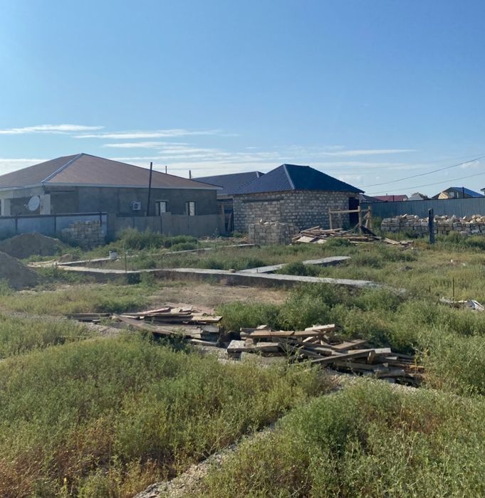 Үй сатылады (гаражымен)