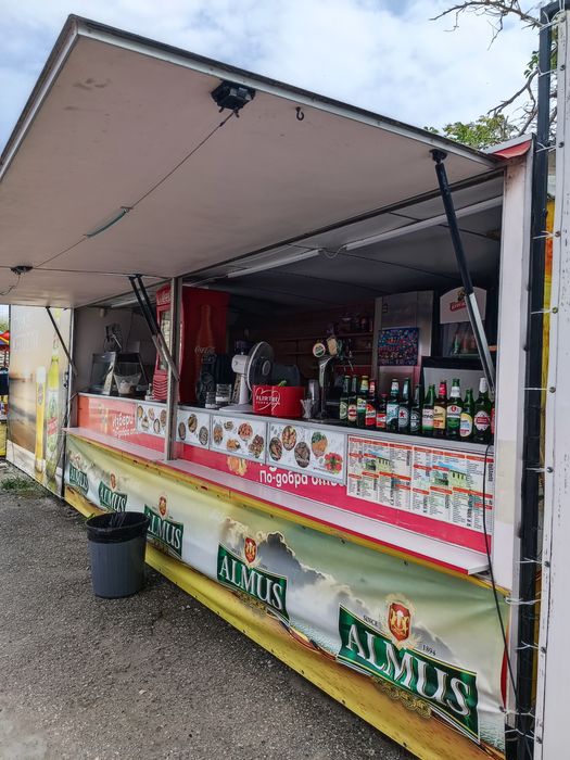 Търговска каравана заведение