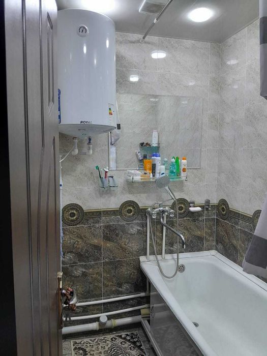 Продается 3-х комнатная квартира в 8мкр-не