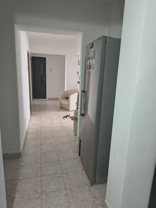 Vand apartament 4 camere decomandat 90 mp Bulevardul Ghencea etaj 6/10 cu parcare inclusa