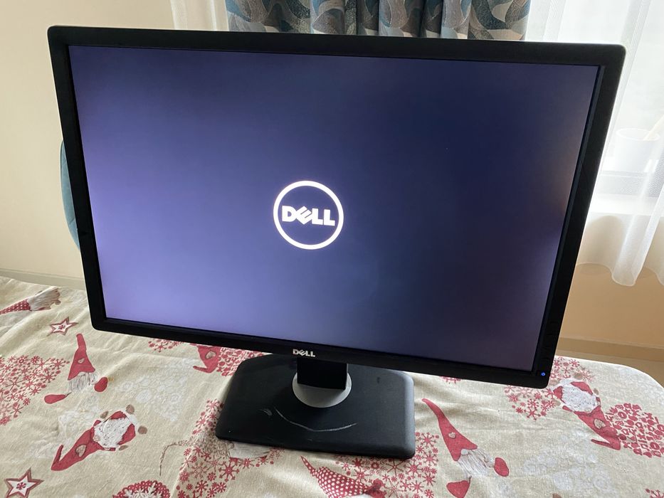 Dell UltraSharp U2412M въртящ се