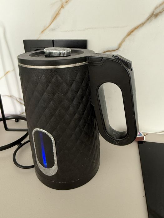 Продам эдектрический чайник