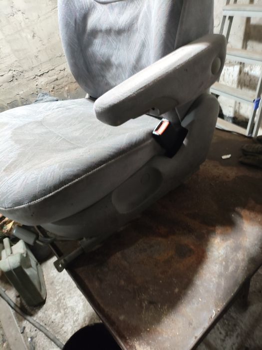 Переднее пассажирское сиденье