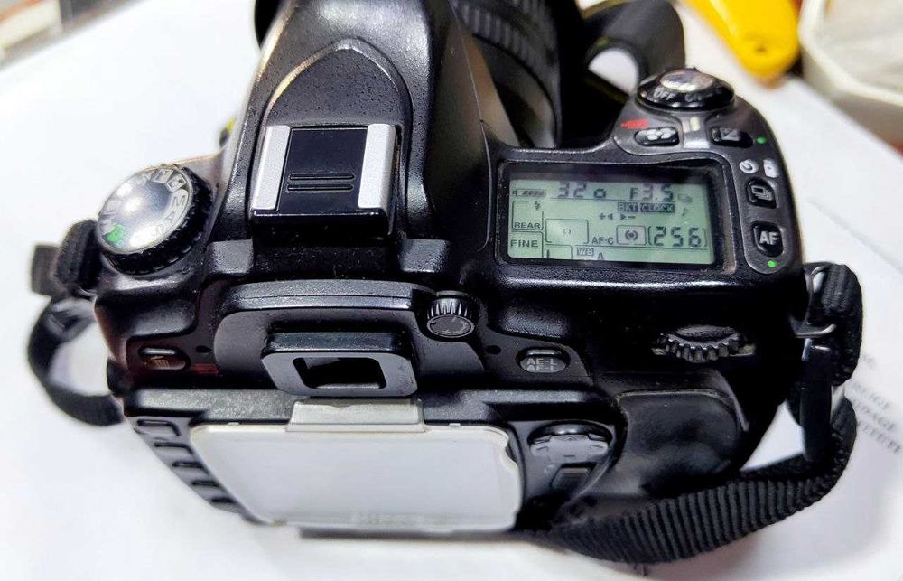 Фотоаппарат зеркальный Nikon D80 с объективом 18-135мм+сумка б.у