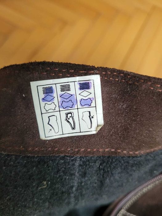 Cizme maro din piele intoarsa cu capse