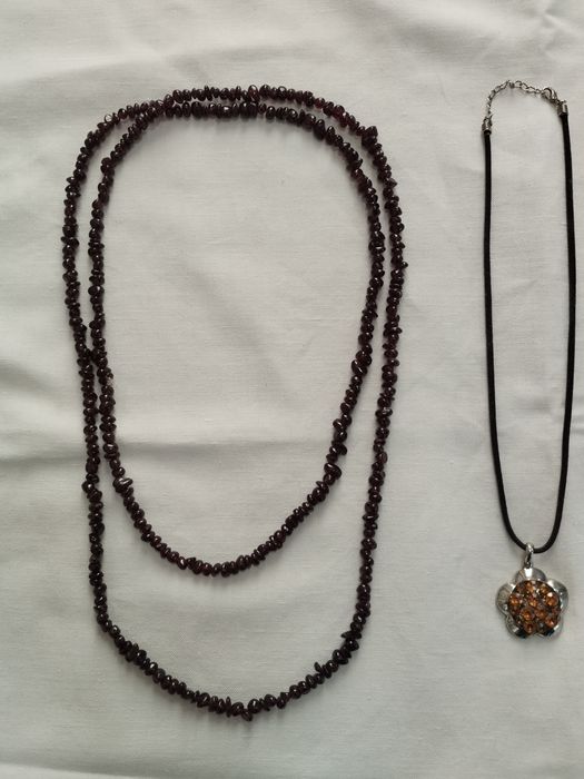 Бусы бижутерия 9 штук