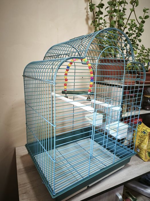 Продам клетку для попугаев