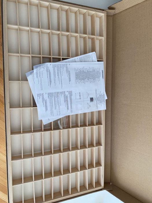 Дефектна дървена етажерка за колички, рафт, 80 отделения, хоризонтален