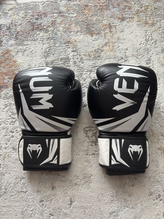 Vand echipament complet kickbox/mma