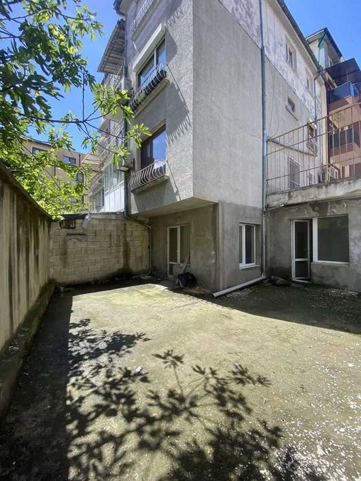 Продава се Къща в Варна, Център - 140 кв.м за 2072 €/кв.м - Снимка #17