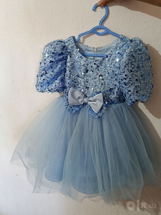 Нарядное платье на 4-6 лет