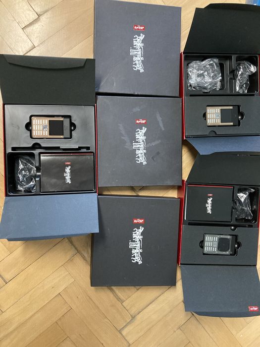 LEVIS Mobile Phone-НОВ