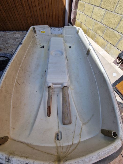 Продам лодку с мотором