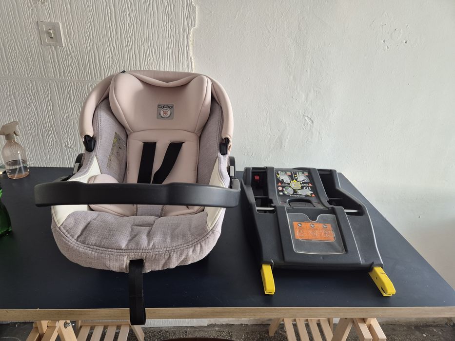 Розово Столче/кошче за кола peg perego + основа isofix   40- 87 см