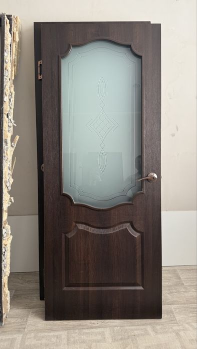 Продам двери межкомнатные 4шт б/у