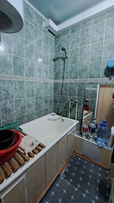 Чирчик аренда 2 ком квартира в 10 мкр 2 этаж