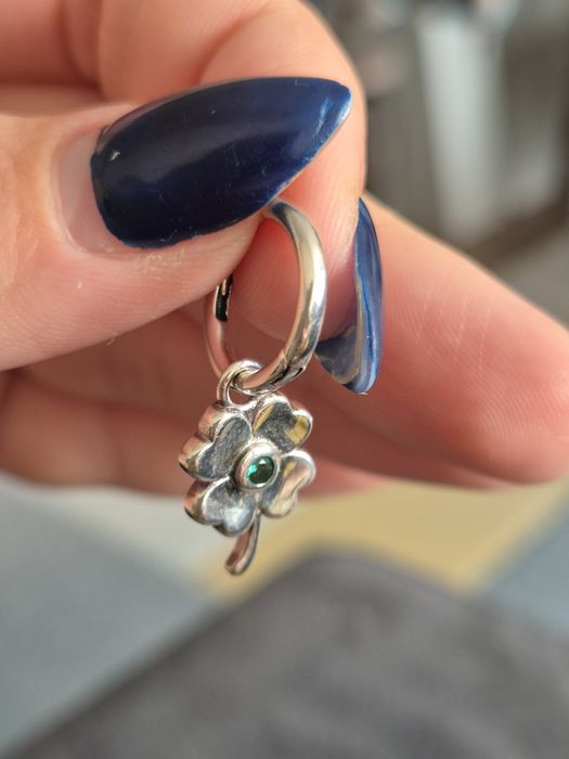 Нови Сребърни обици с камък детелини