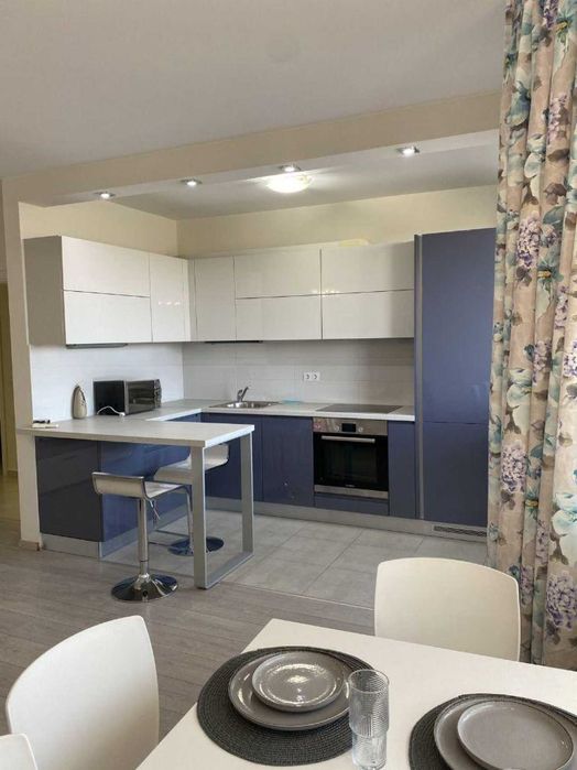 Дава се под наем Тристаен апартамент в Пловдив, Център - 120 кв.м за 650 € - Снимка #1