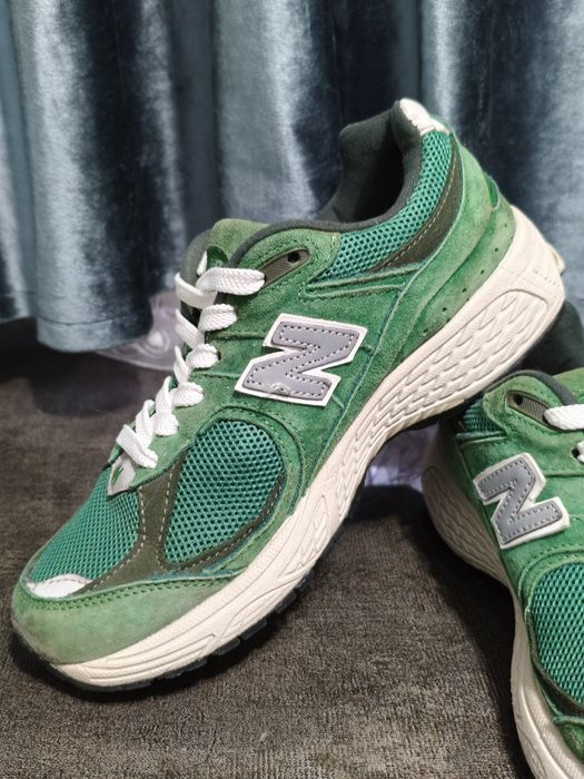 Оригинальные кроссовки New Balance 2002