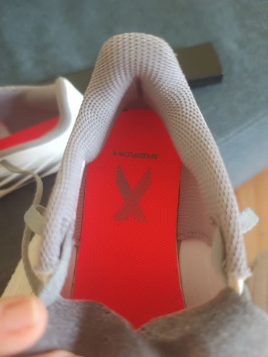 Детски обувки за футбол