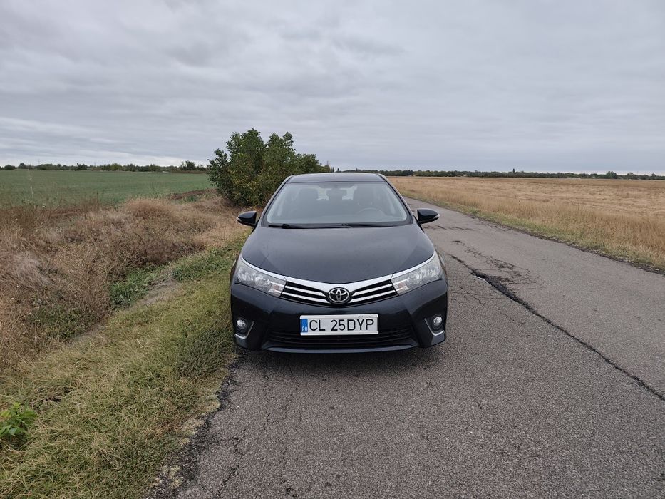 TOYOTA Corolla 2015 — imagine 2