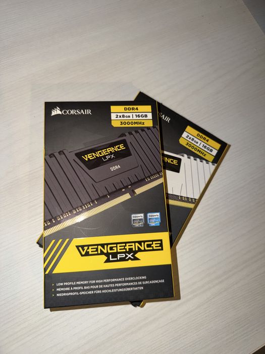 32GB (4x8) ddr4 corsair 3000mhz
