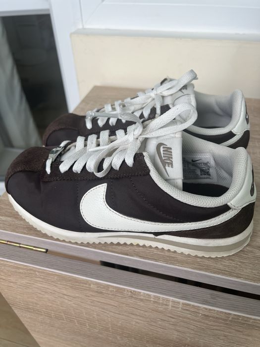 Продам оригинал кроссовки Nike