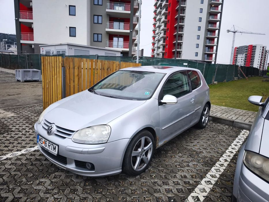 Volkswagen Golf Vw golf 5 cu trapa