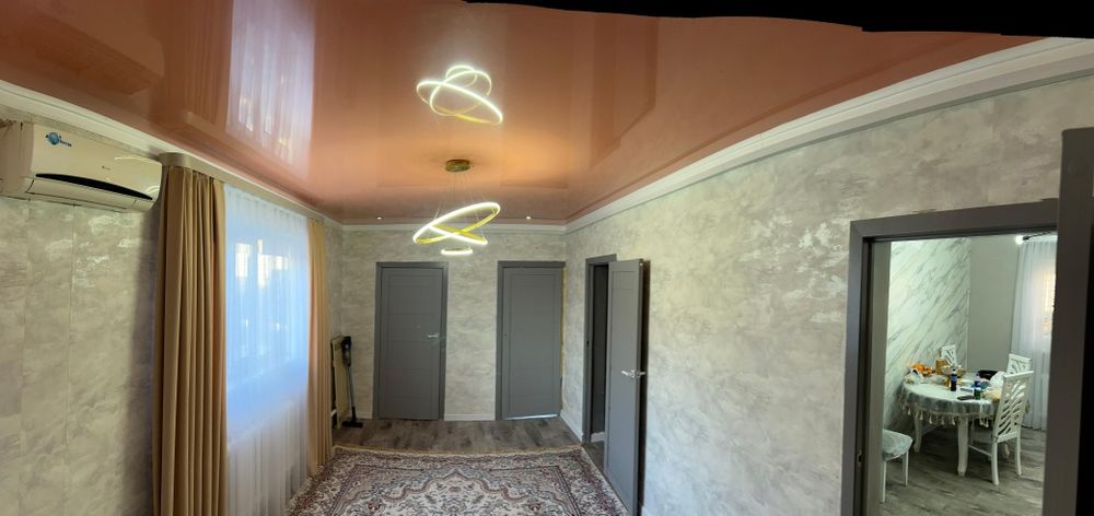 Жер уй сатылады.