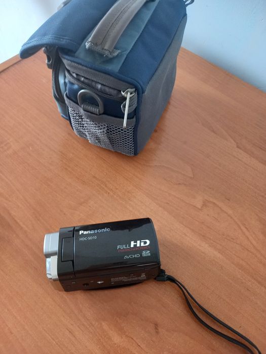 Срочно продам Видеокамеру panasonic HDC-SD10